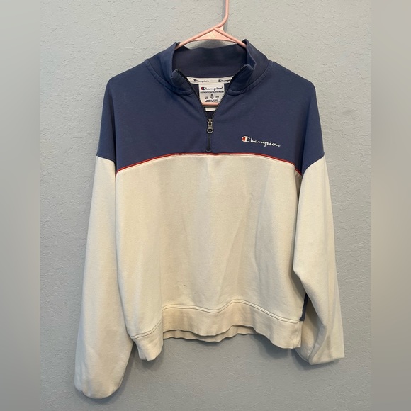 Champion women’s pullover - Picture 1 of 3
